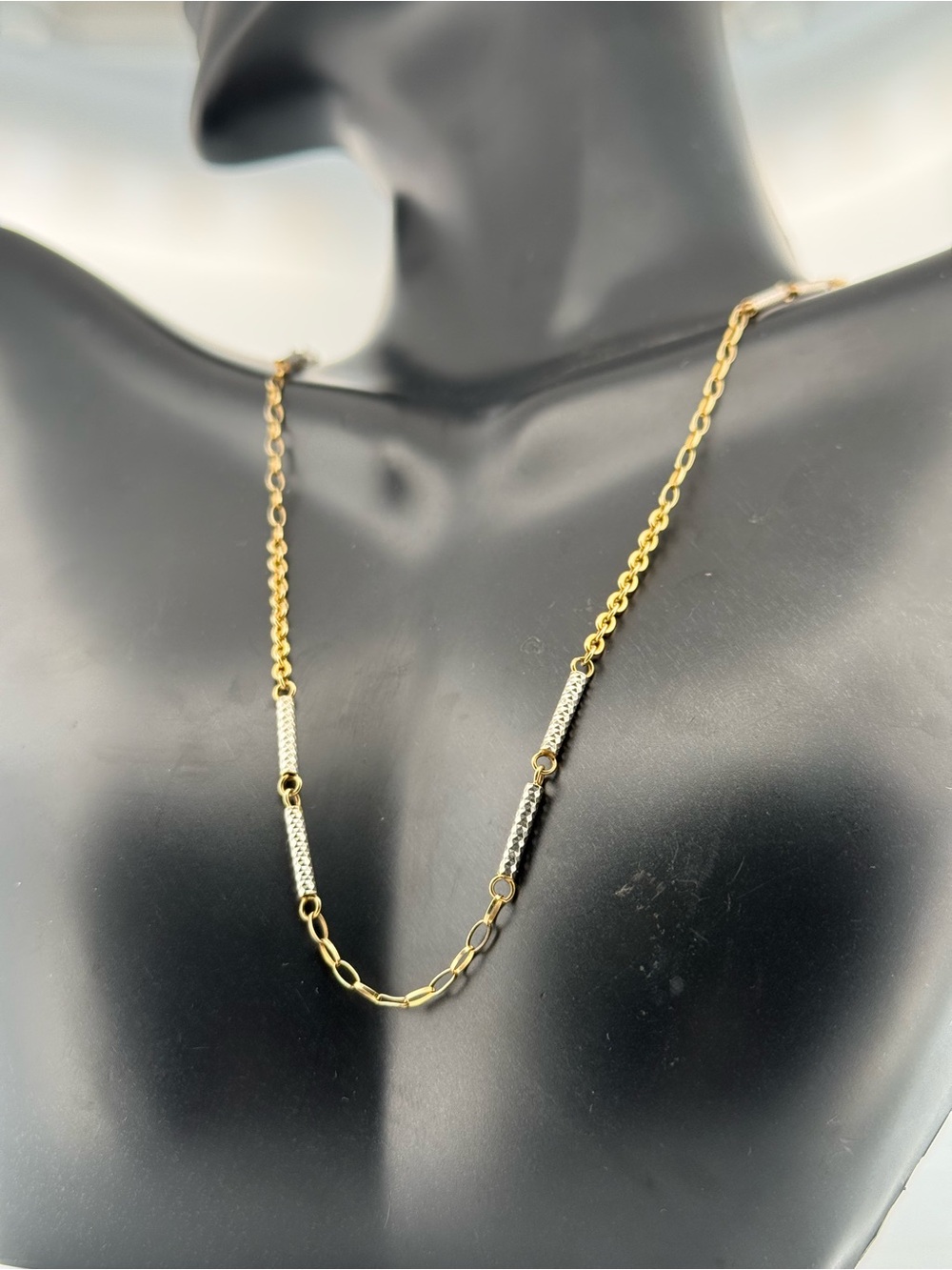 232643 14k yg wg chain 3.4 grams